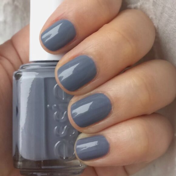 Essie PETAL PUSHERS #684 Nail Polish Lacquer - Picture 4 of 8